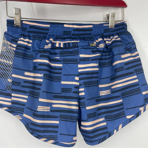 Oiselle running shorts 2 zip pockets liner size 2 like new - Picture 4 of 6